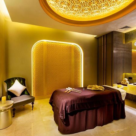 Ezdan Palace Hotel Doha Eksteriør bilde A treatment room at the spa