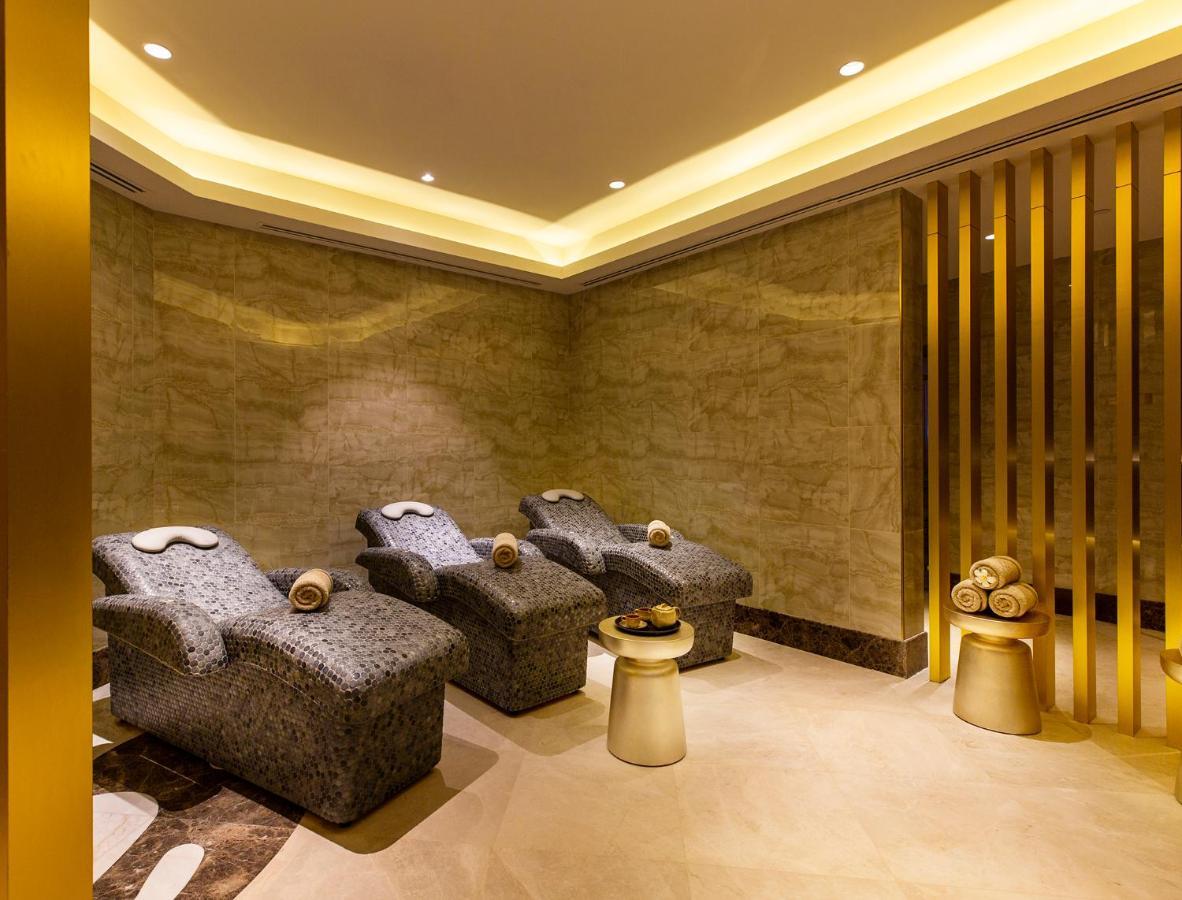 Ezdan Palace Hotel Doha Eksteriør bilde The spa at The Ritz-Carlton, Dubai