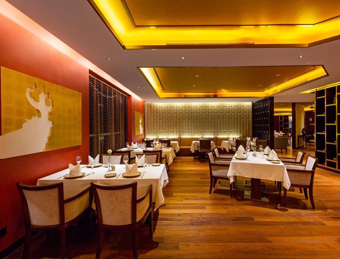 Ezdan Palace Hotel Doha Eksteriør bilde The interior of the restaurant