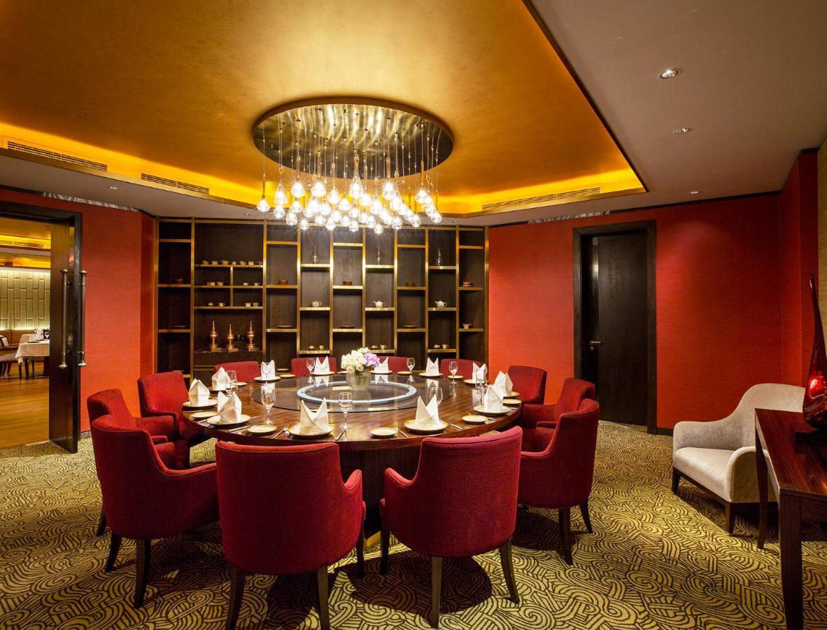Ezdan Palace Hotel Doha Eksteriør bilde Private dining room at the Shangri-La Hotel, Kuala Lumpur