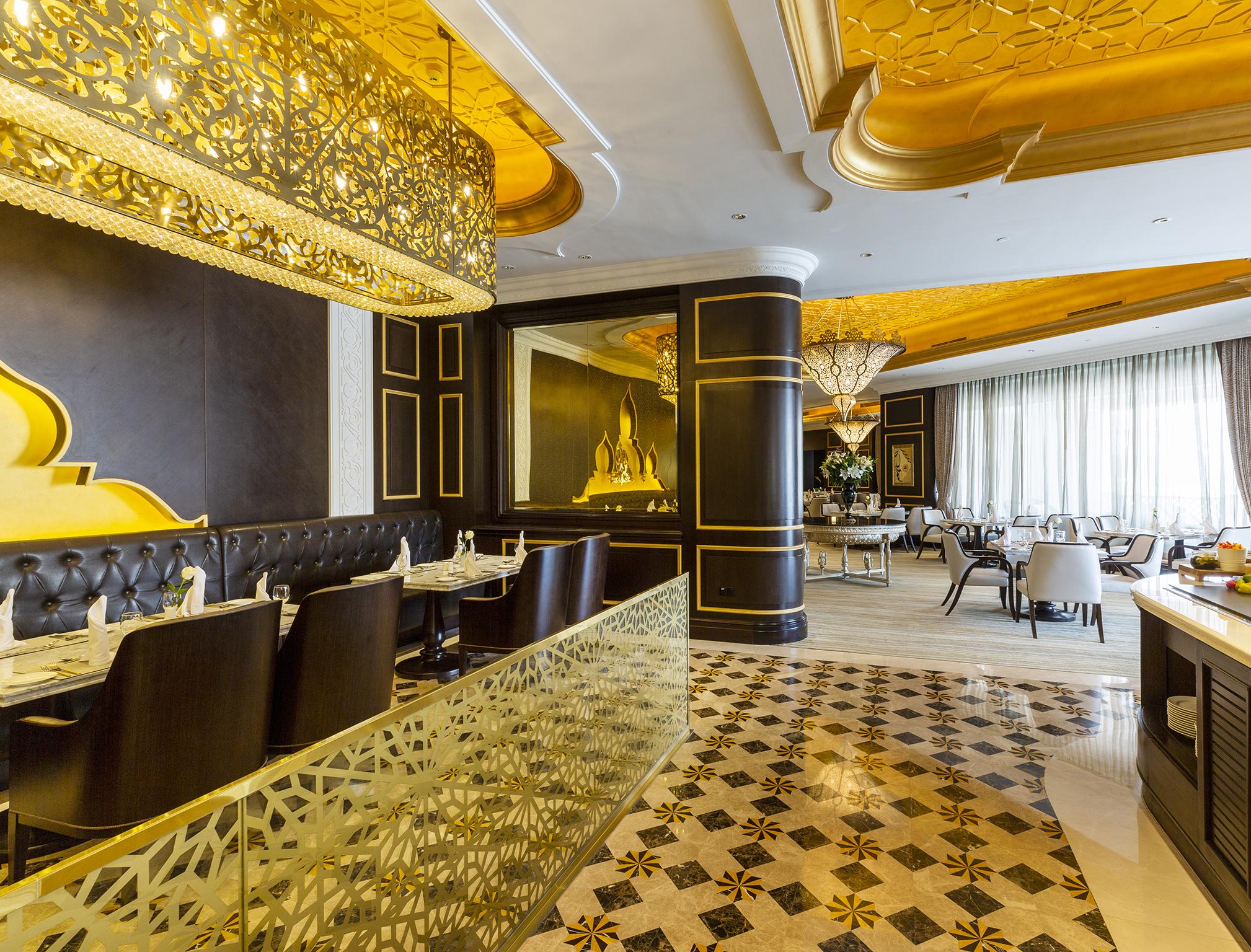 Ezdan Palace Hotel Doha Eksteriør bilde The interior of the restaurant
