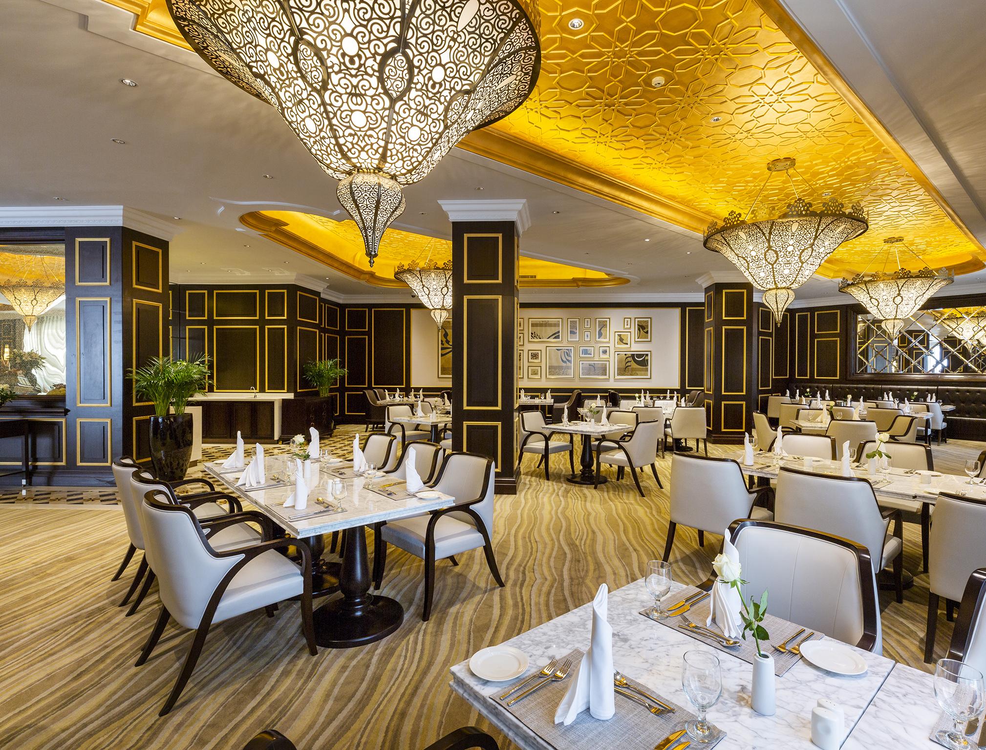 Ezdan Palace Hotel Doha Eksteriør bilde The restaurant