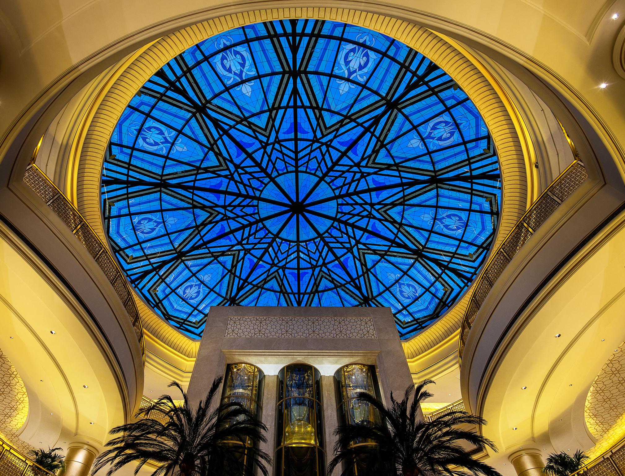 Ezdan Palace Hotel Doha Eksteriør bilde The ceiling of the lobby