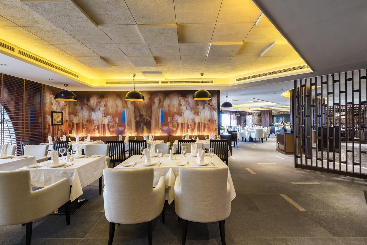 Ezdan Palace Hotel Doha Eksteriør bilde The interior of the restaurant