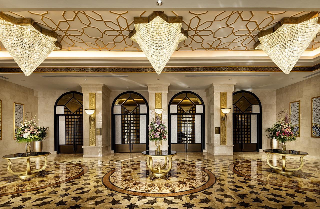 Ezdan Palace Hotel Doha Eksteriør bilde The lobby of the hotel